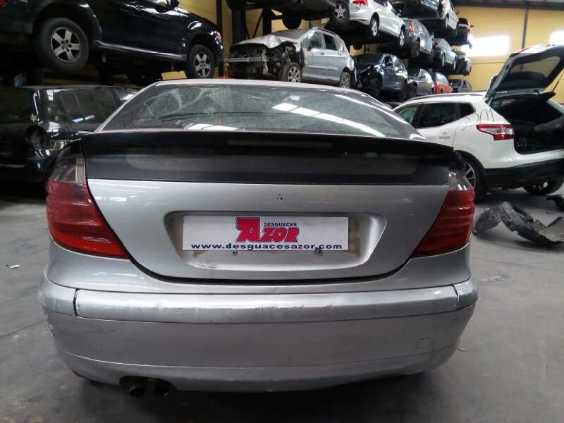 mercedes-benz clase c (w203) sportcoupe del año 2001