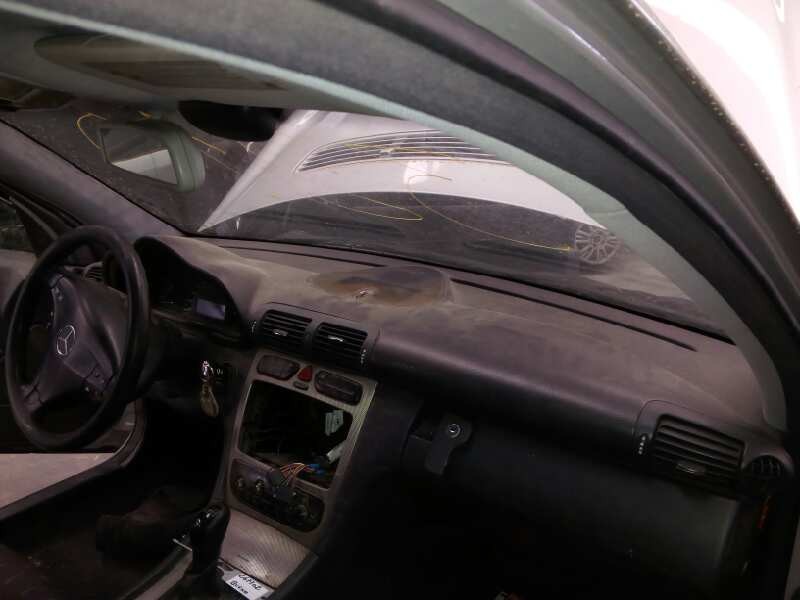 mercedes-benz clase c (w203) sportcoupe del año 2001