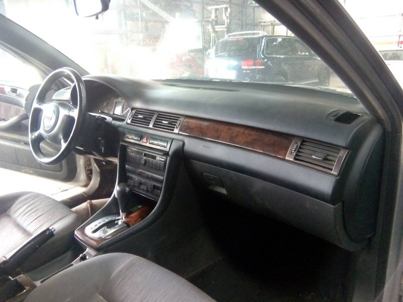 audi a6 berlina (4b2) del año 1999