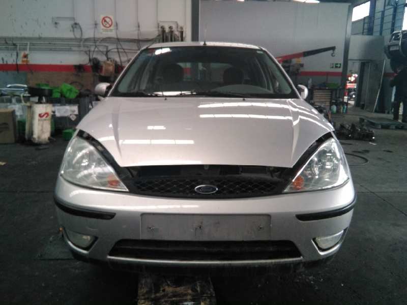 ford focus berlina (cak) del año 2001