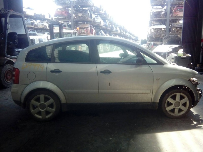 audi a2 (8z) del año 2000