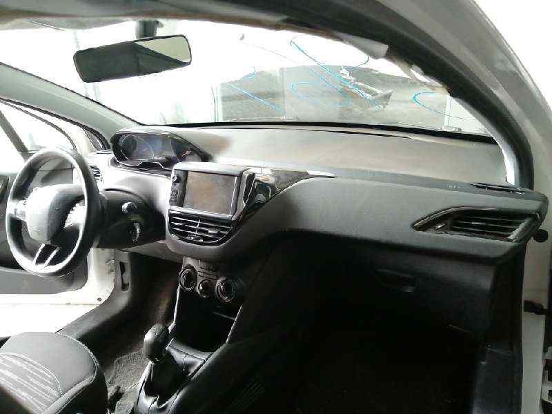 peugeot 208 del año 2014