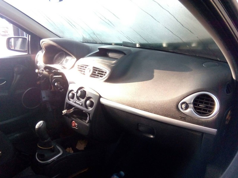 renault clio iii del año 2005