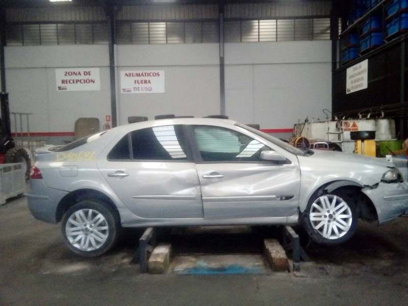 renault laguna ii (bg0) del año 2001