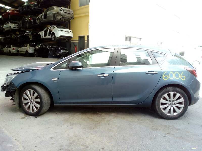 opel astra j lim. del año 2011