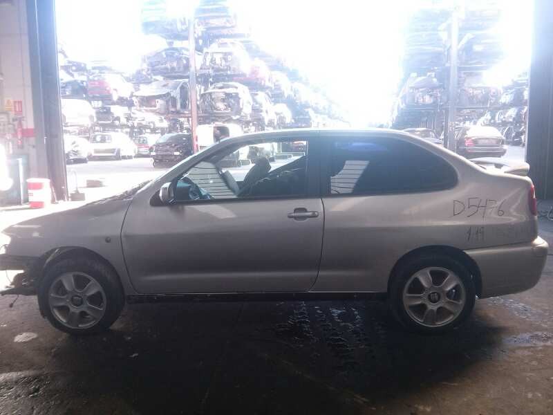 seat cordoba berlina (6k2) del año 2000