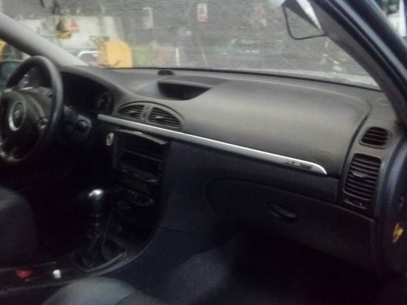 renault laguna ii (bg0) del año 2001