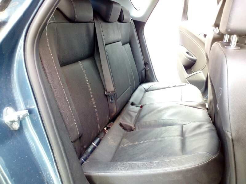opel astra j lim. del año 2011