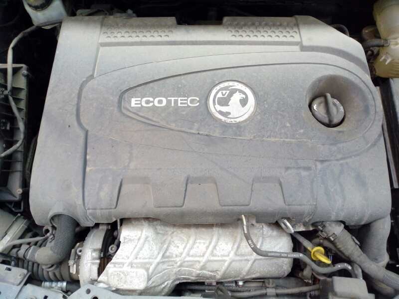 opel astra j lim. del año 2011