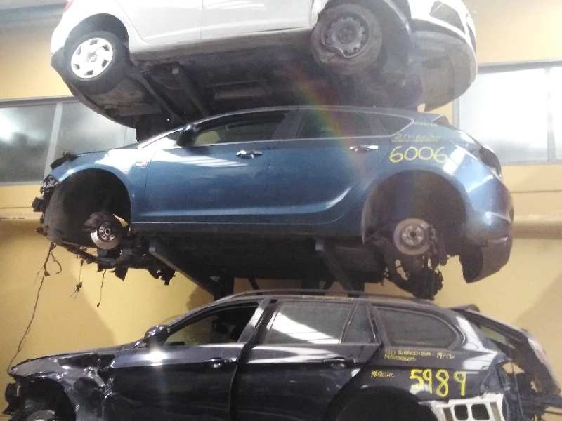 opel astra j lim. del año 2011