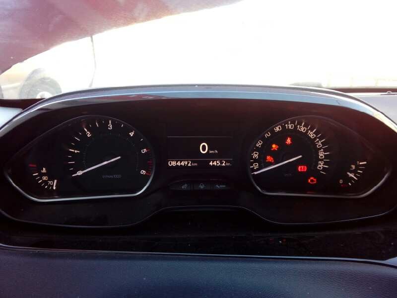 peugeot 208 del año 2012