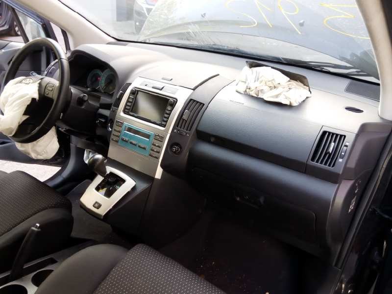toyota corolla verso (r1) del año 2008