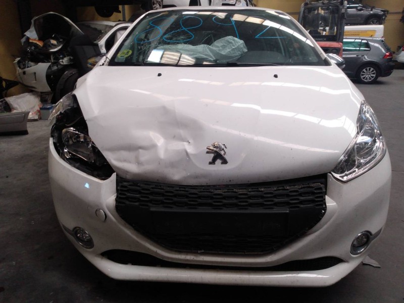 peugeot 208 del año 2012