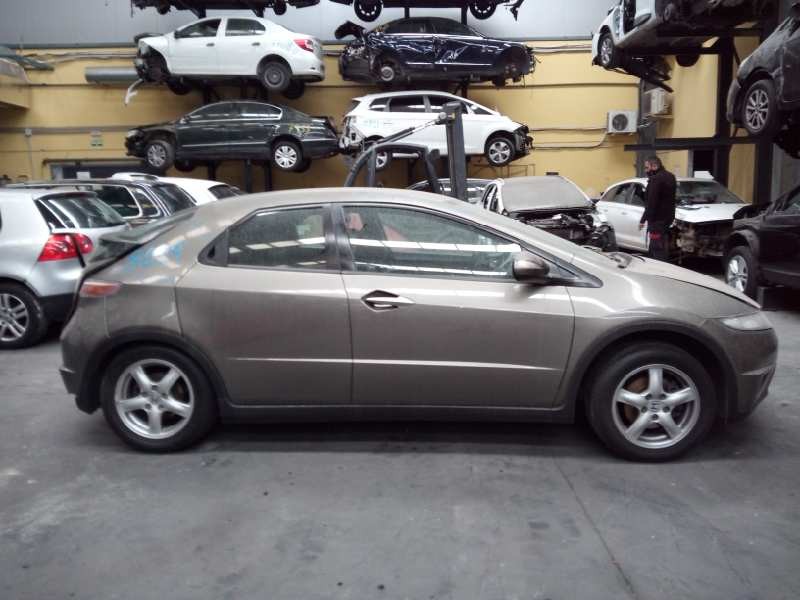 honda civic berlina 5 (fk) del año 2008