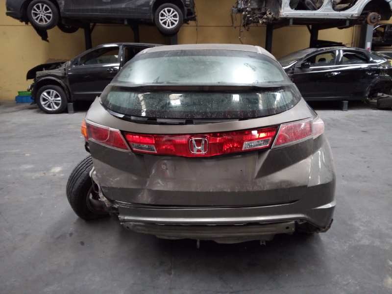 honda civic berlina 5 (fk) del año 2008