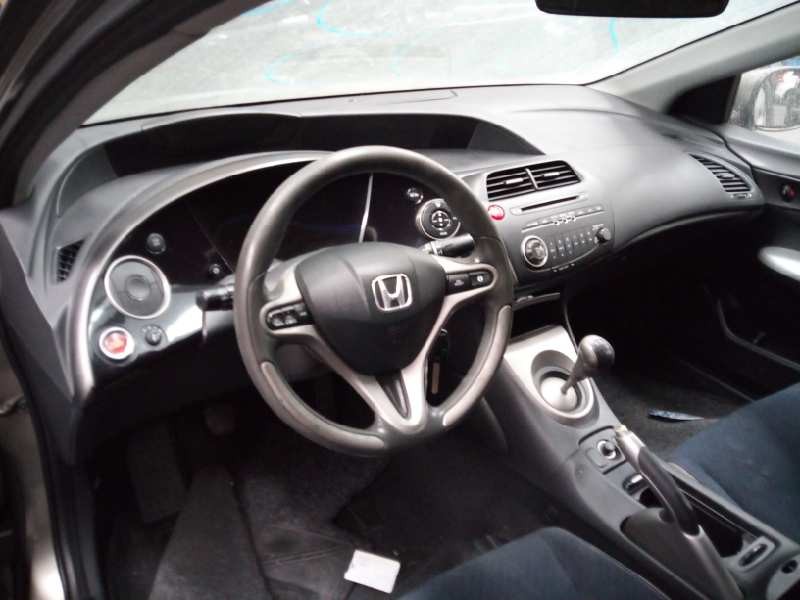 honda civic berlina 5 (fk) del año 2008