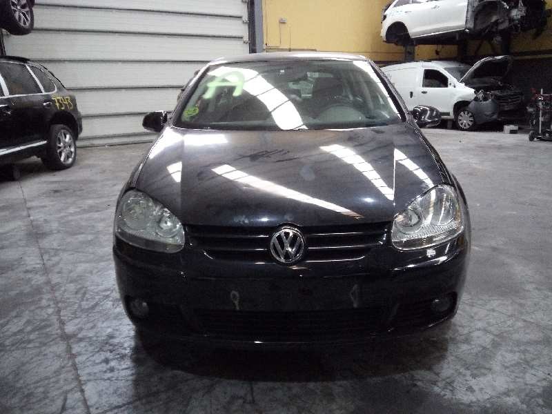 volkswagen golf v berlina (1k1) del año 2003