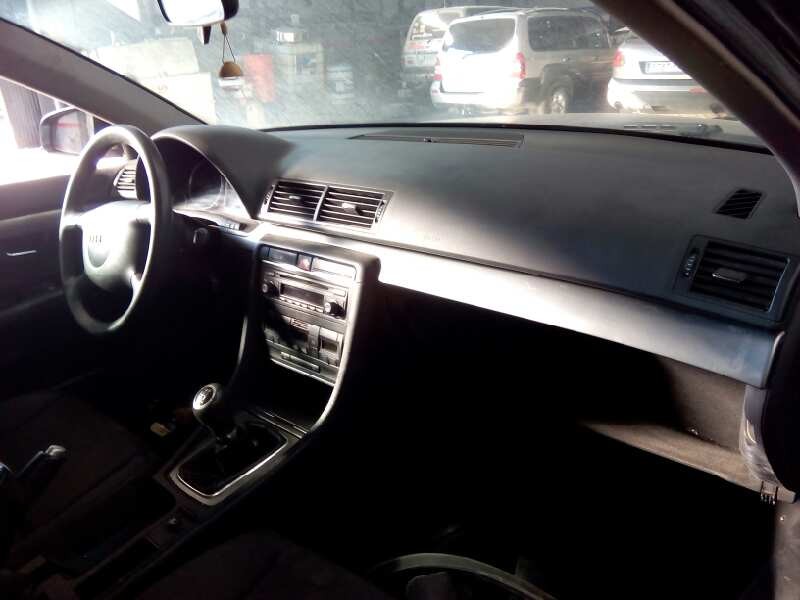 audi a4 berlina (8e) del año 2004
