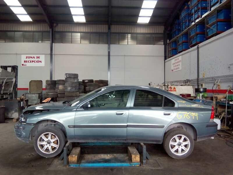 volvo s60 berlina del año 2000