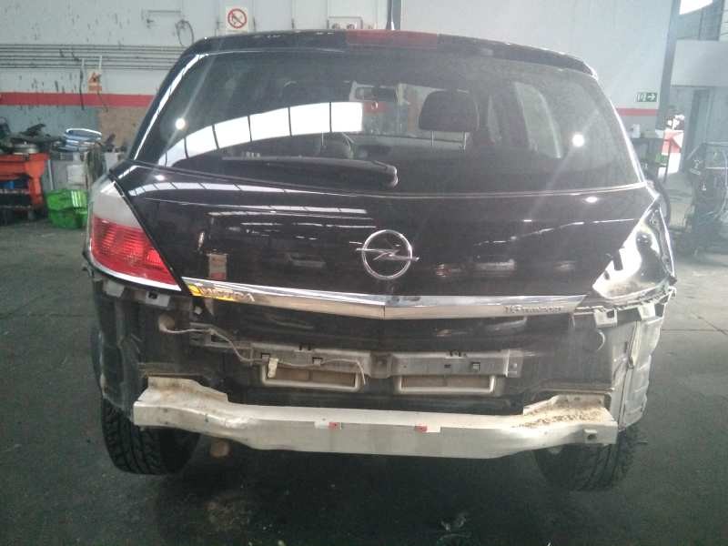 opel astra h berlina del año 2007