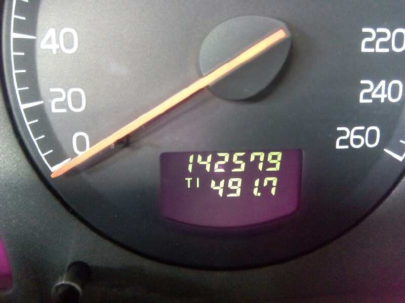 volvo s60 berlina del año 2000