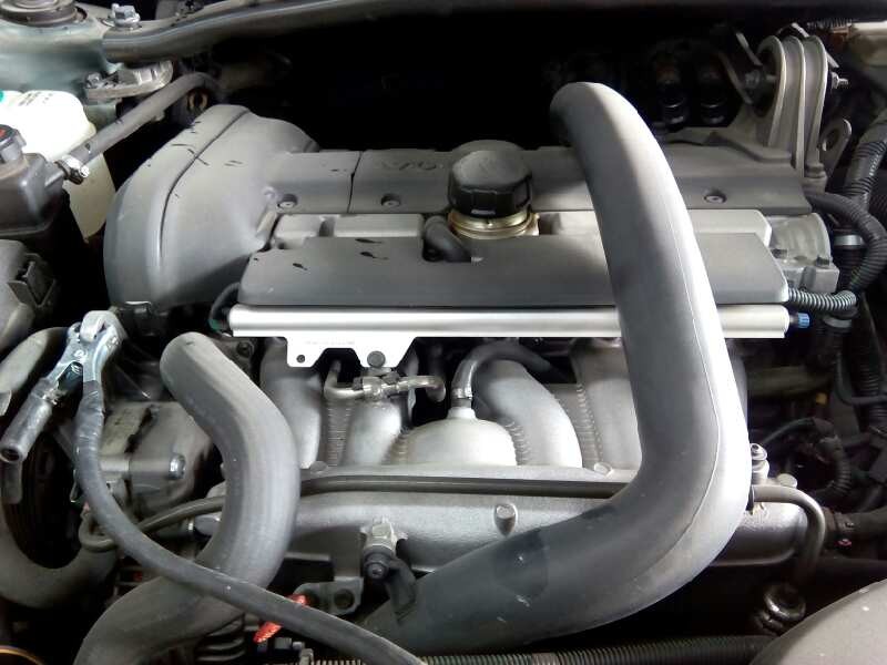 volvo s60 berlina del año 2000