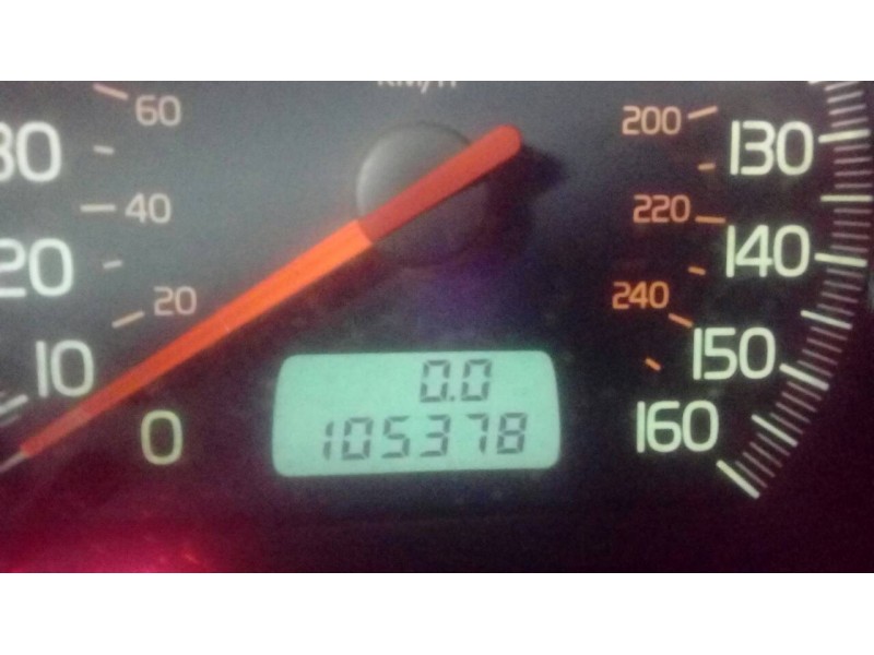 volvo v40 familiar del año 2002