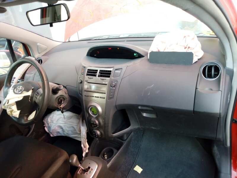 toyota yaris del año 2009