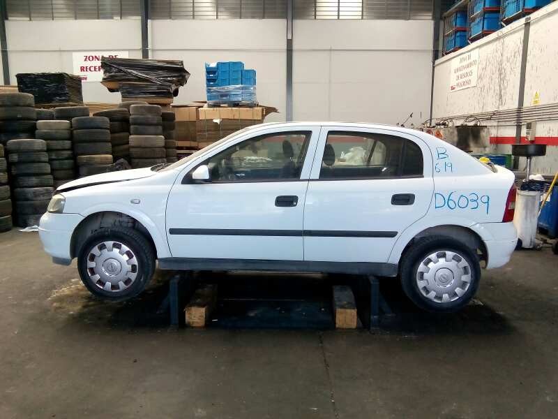 opel astra g berlina del año 2001