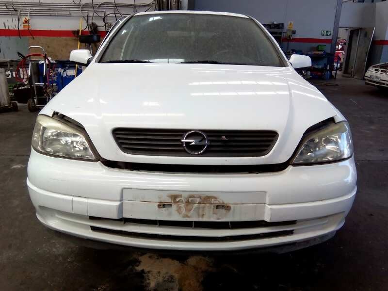 opel astra g berlina del año 2001