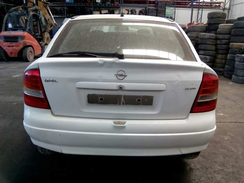 opel astra g berlina del año 2001