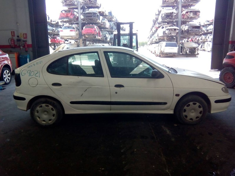 renault megane i berlina hatchback (ba0) del año 1996