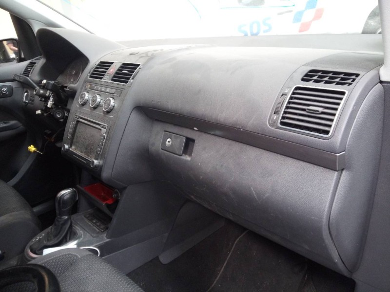 volkswagen touran (1t3) del año 2015