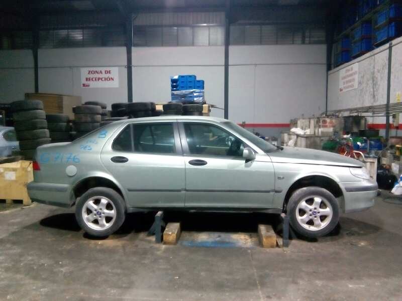 saab 9-5 berlina del año 2001