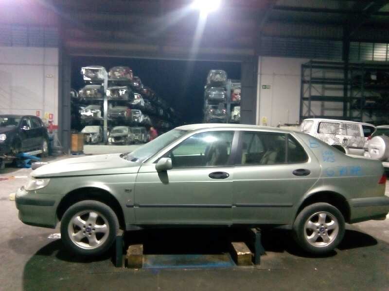 saab 9-5 berlina del año 2001