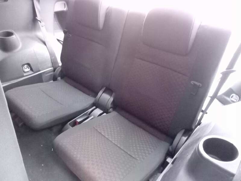 toyota verso del año 2011