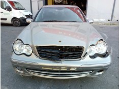 mercedes-benz clase c (w203) berlina del año 2005 2