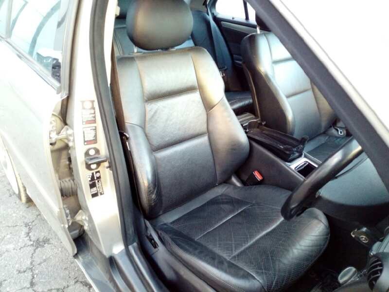 mercedes-benz clase c (w203) berlina del año 2005
