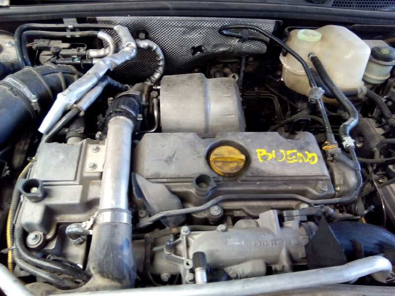opel vectra c berlina del año 2003
