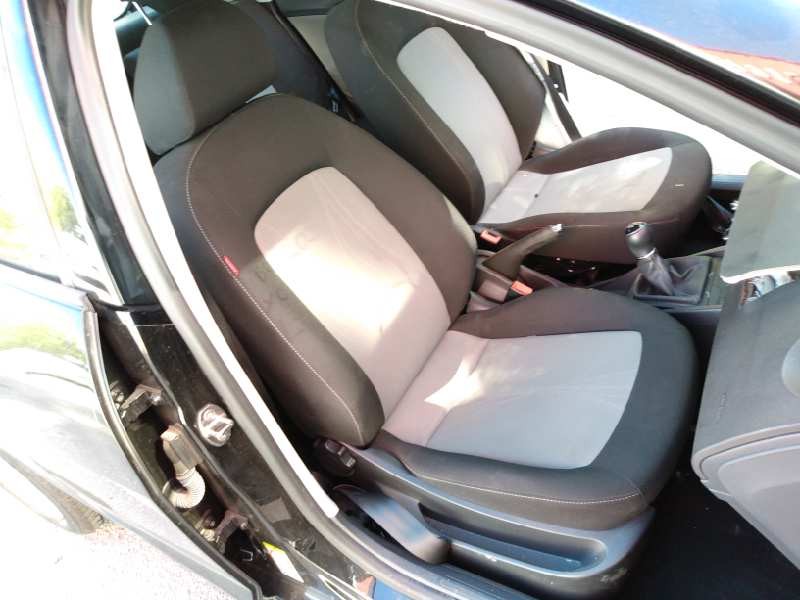 seat ibiza (6j5) del año 2015