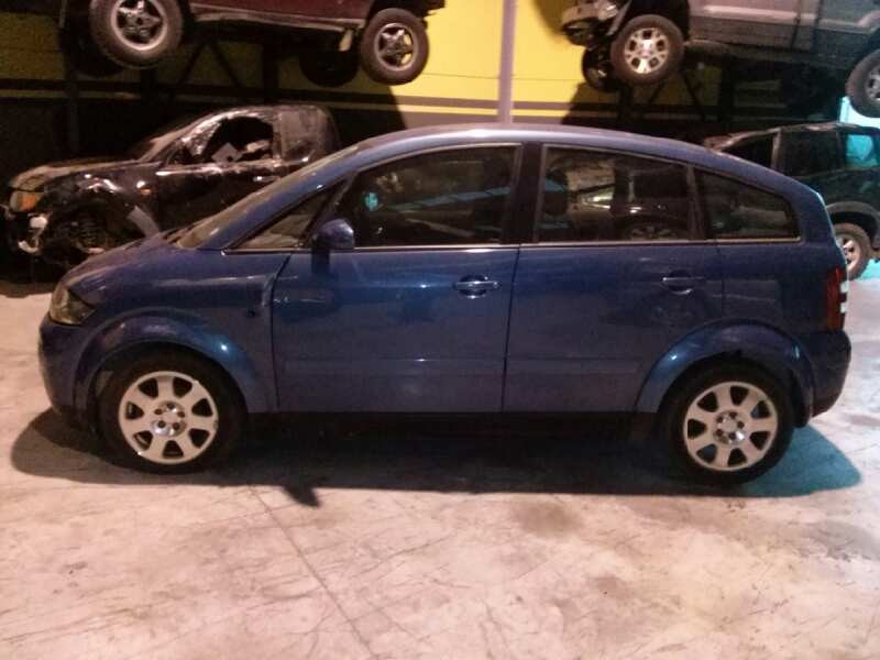 audi a2 (8z) del año 2001
