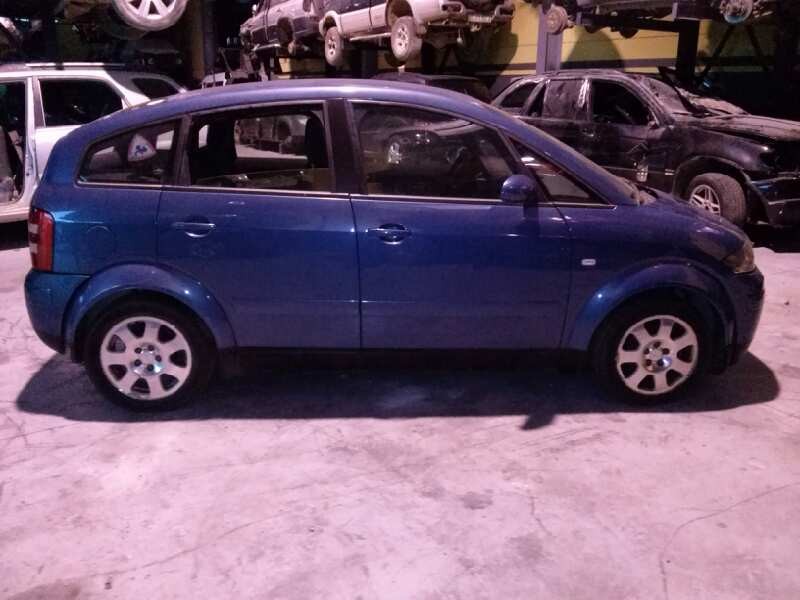 audi a2 (8z) del año 2001