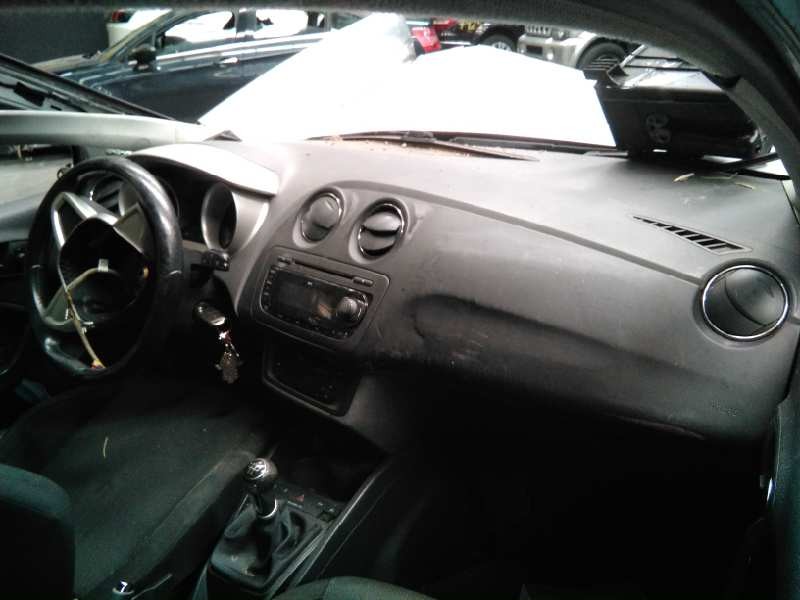 seat ibiza (6j5) del año 2009