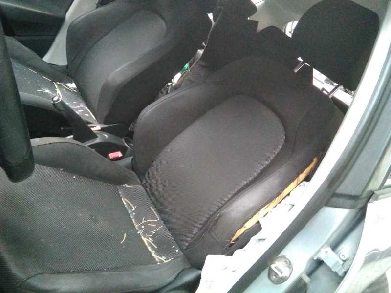 seat ibiza (6j5) del año 2009