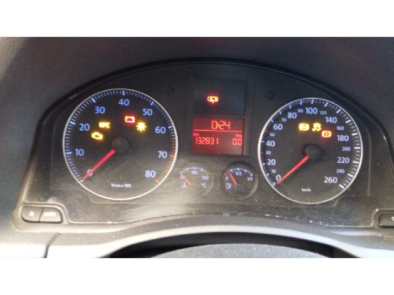 volkswagen golf v berlina (1k1) del año 2004