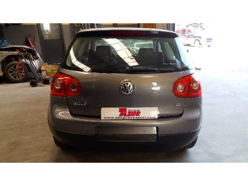 volkswagen golf v berlina (1k1) del año 2004