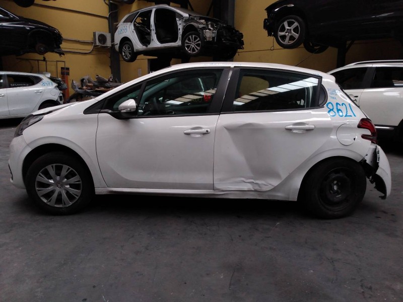 peugeot 208 del año 2015