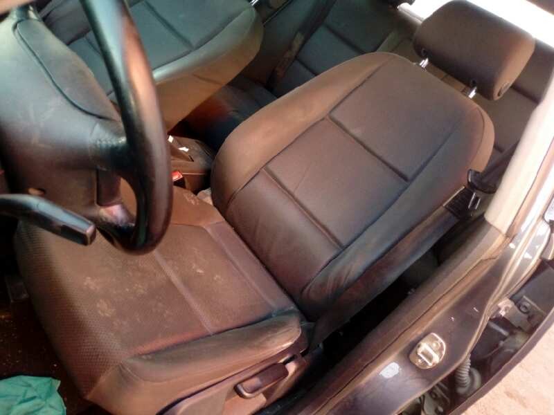 audi a4 berlina (8e) del año 2001