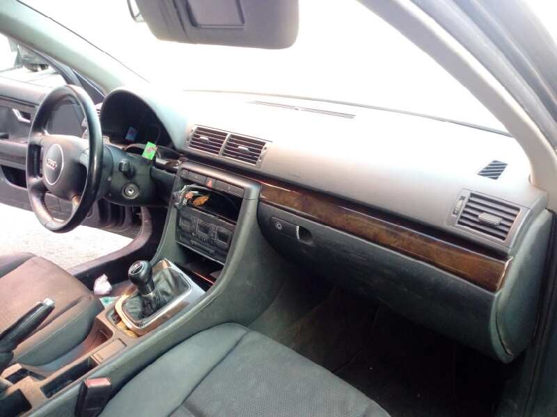 audi a4 berlina (8e) del año 2001