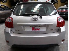 toyota auris del año 2010 2